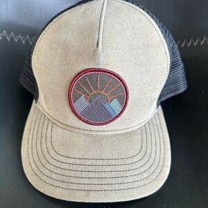 Viva Pistil Trucker Tan & White
Snapback Hat Cap
